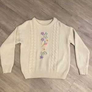 Vintage sweater with embroidered flowers